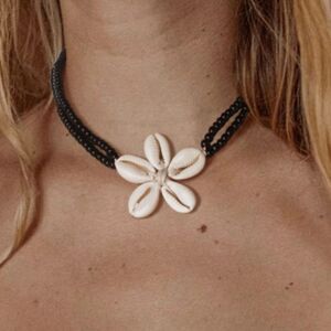 Black and White Shell Necklace #1677